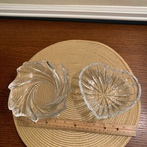 Elegant Glass Decorative Bowls Set